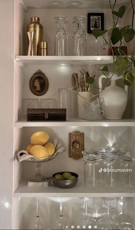 Display Glasses In Kitchen, Glassware Storage Ideas, How To Style Glass Cabinets, How To Display Crystal Glassware, Glass Cabinets Kitchen Decor, Glass Shelf Styling, Glassware Display Ideas, Glass Kitchen Cabinets Decor, Crystal Glassware Display