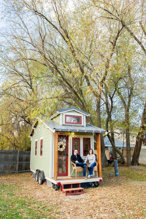 The Lucky Linden Tiny House Small Houses On Wheels, Tumbleweed Tiny Homes, Tiny House Camper, Tiny Living Space, Tiny House Exterior, Little House Plans, 1930s House, Tiny House Movement, Tiny House Interior