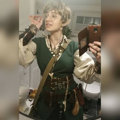 Fantasy Apothecary Outfit, Easy Larp Costume, Larp Character Inspiration, Ren Faire Masc, Fantasy Larp Costumes, Fantasy Healer Outfit, Forest Elf Outfit, Ren Faire Outfits Masc, Apothecary Outfit