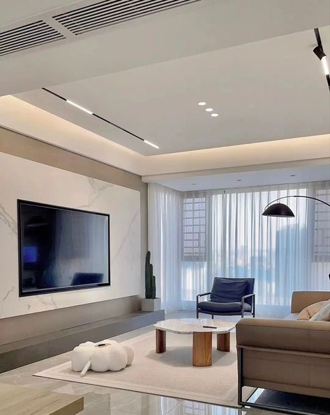 Modern Track Lighting Living Rooms, Track Lighting Living Room, Lighting In Living Room, Led Aesthetic, Sunny House, Modern Track Lighting, Tv Backdrop, Tv Fal, Lighting Living Room