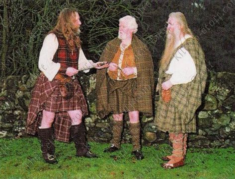 Scottish Costume, Wallace Tartan, Great Kilt, Scottish Dress, Scottish Clothing, Scotland Forever, Scottish Culture, Enchanted Wood, Black Watch Tartan