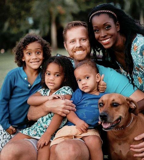 Bwwm Family, Interracial Family Photos, Mixed Family, Black And White Dating, Family Photo Outfits Winter, Interracial Couples Bwwm, Mixed Families, Interracial Family, Black Woman White Man