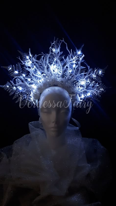 Goddess Halo Crown, Halo Tiara, Ice Crown, Ice Queen Costume, Winter Goddess, Wonderland Makeup, Fern Flower, Silver Head Piece, Diy Crown