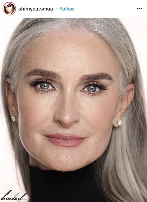 Caroline Labouchere, Gray Hair Short, Mother Of Bride Makeup, Makeup Over 50, Makeup For Older Women, Makeup For Moms, Eye Creme, Event Makeup, Natural Gray Hair