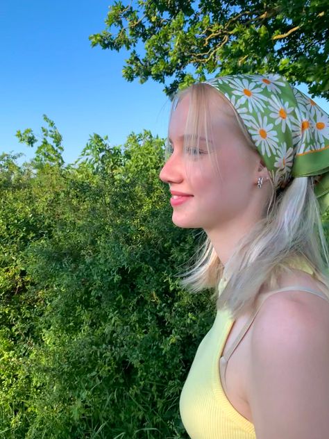 Blonde Hair Bandana, Hair Bandana Styles, Woman Bandana, Christian Veils, Long Natural Curly Hair, Black Hair Aesthetic, Bandana Girl, Scandinavian Summer, Haircut Designs