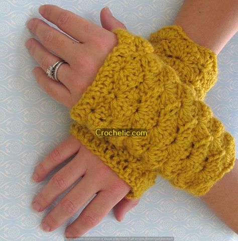 Diy Free Crochet Leg Warmers for Chilly Days"
"Crochet Boot Cuffs: Winter Accessories Made Easy Crochet Hand Warmers, Crochet Boot Cuffs, Fast Crochet, Crochet Leg Warmers, Crochet Boots, Crochet Ear Warmer, Gloves Design, Stylish Crochet, Hand Gloves