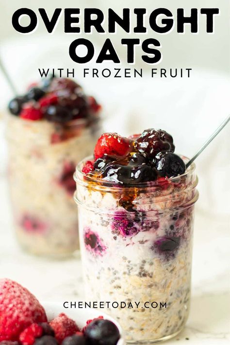 Blueberry Overnight Oats With Greek Yogurt, Overnight Oats With Fruit And Yogurt, Mixed Fruit Overnight Oats, Berry Chia Overnight Oats, Oatmeal With Frozen Berries, Triple Berry Overnight Oats, Frozen Berry Overnight Oats, Yogurt Oats Overnight, Oats Fruit Bowl