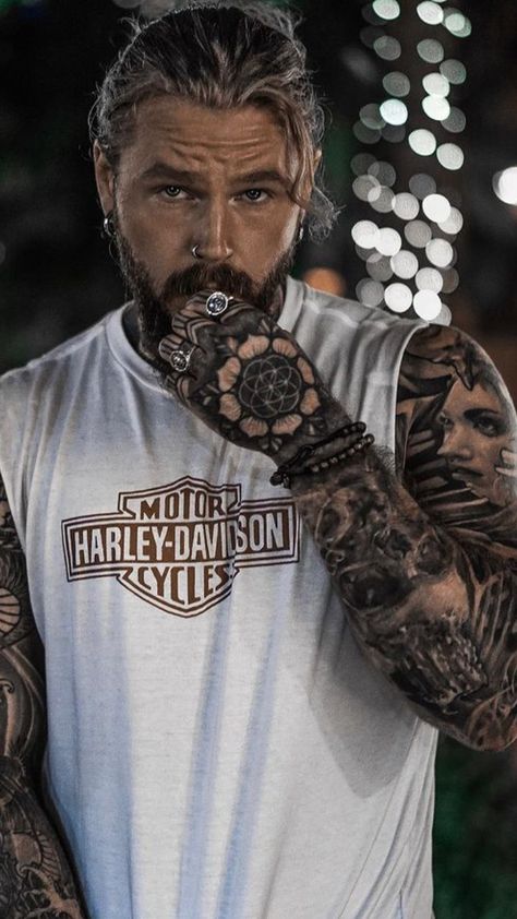 Big Tattooed Men, Tattooed Men With Beards, Hot Men With Tattoos, Kevin Creekman, Tiktok Background, Men With Tattoos, Tattooed Guys, Man With Tattoos, Tatted Men