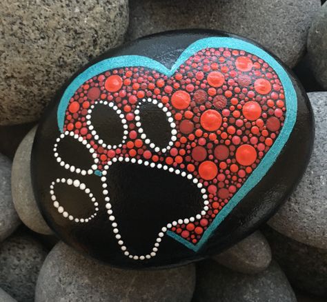 Dotted Painted Rocks, Rock Dot Art, Cat Dot Art, Dot Painting Animals, Mandala Dot Painting Animals, Dot Art Painting Octopus, Dotted Rocks, Memorial Rocks, Mandala Art Of Dog