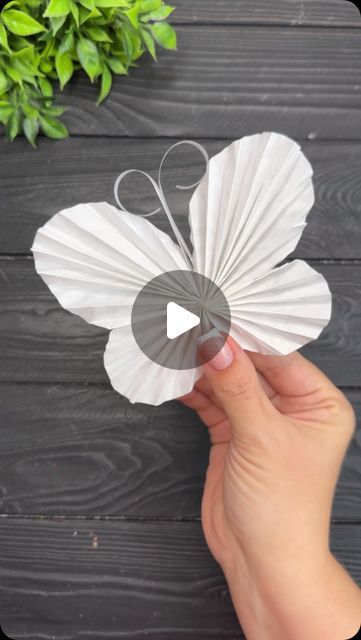 Origami Butterfly Tutorial, Jack Tattoo, Diy Paper Butterfly, Origami Butterfly, Studio Diy, Paper Craft Tutorials, Diy Butterfly, Paper Diy, Paper Butterfly