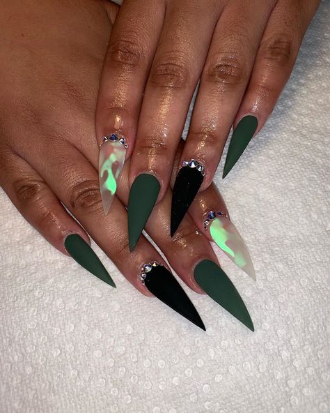 Mimi on Instagram: “Nails by Dina 3014207776 5248 Marlboro pike Capital height  MD 20743” Instagram Nails, Halloween Nail, Halloween Nail Art, Halloween Nails, Fall Halloween, Kylie Jenner, Nail Art, Shop My, Nails