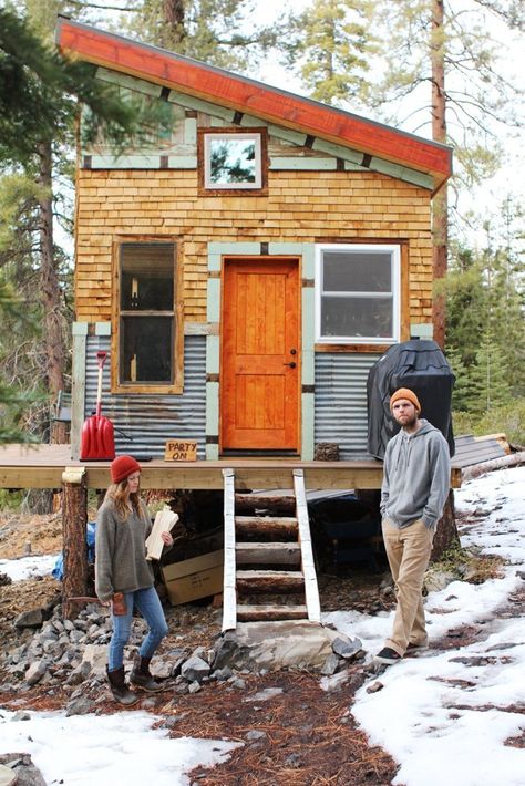 Tim and Hannah's Affordable DIY Self-Sustainable Micro Cabin House Tour | Apartment Therapy Micro Cabin, Small Cabins, Micro House, Tiny House Movement, Tiny Spaces, Small Cabin, Cabins And Cottages, Cabin Life, Tree Houses