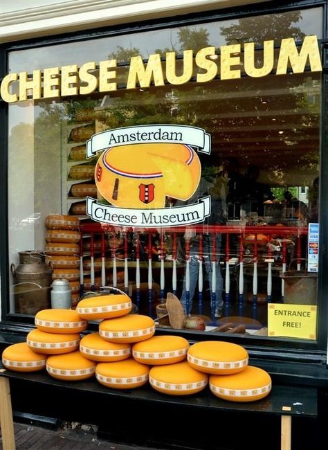 Amsterdam Cheese, Netherlands Vacation, Amsterdam Vacation, Amsterdam Red Light District, Amsterdam Travel Guide, Restaurant Advertising, Anne Frank House, Visit Amsterdam, Traffic Signal