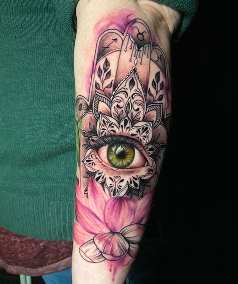 Lotus Eye Tattoo, Hasma Tattoos For Women, 3rd Eye Tattoo Women, Hamsa Tattoo Design For Women, Mandala Eye Tattoo, Eye Tattoos For Women, Eye Tattoo Ideas Women, Tattoo Third Eye, 3rd Eye Tattoo