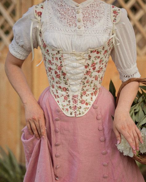 Excited to share this item from my #etsy shop: Cottagecore hobbit style reversible corset - peasant bodice - front lace stays - 18th century inspired corset #fairycore #vintageinspired #cottagecore #corset #stays #corsettop #18thcentury #romantic #natalisadesigns 18th Century Stays Front Lacing, Front Lacing Stays, 18th Century Fashion Peasant, 18th Century Inspired Fashion, 18th Century Corset Pattern, Reversible Corset, Peasant Bodice, Hobbit Style, Corset Stays