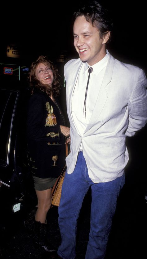 Tim Robbins, Susan Sarandon, Age Gap, Famous Faces, Do You Remember, Brad Pitt, Celebrity Couples, Looking Back, A World