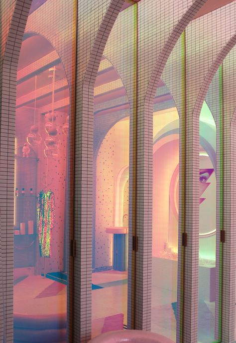 Patricia Bustos' Retro-Futuristic "Wonder Galaxy" in Madrid | Yatzer Estilo Kitsch, Selamat Hari Valentine, New Retro Wave, Futuristic Interior, Futuristic Style, Retro Futuristic, Retro Futurism, Elle Decor, Dressing Room