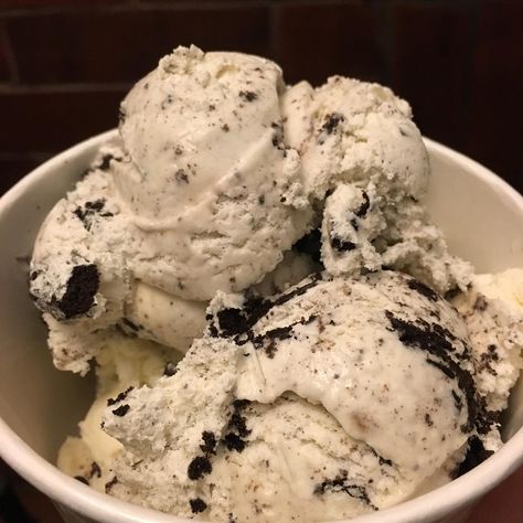 Cookies Dough Ice Cream, Cookies N Cream Aesthetic, Cookie Dough Ice Cream Aesthetic, Cookie And Cream Ice Cream, Chocolate Ice Cream Aesthetic, Alanna Core, Ice Cream Cookies And Cream, Cookies N Cream Ice Cream, Ice Cream Oreo