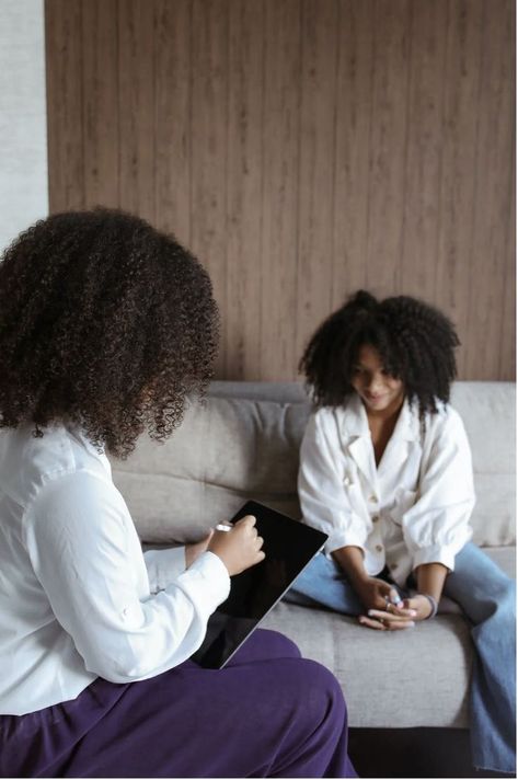 Black Woman Therapy, Dream Job Aesthetic Therapist, Therapy Black Aesthetic, Therapist Aesthetic Black Women, Therapy Session Aesthetic Room, Therapy Vision Board Pictures, Clinical Therapist Aesthetic, Counselling Aesthetic, Therapy Asthethic