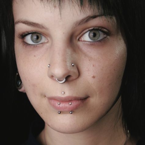 Double Labret Piercing, Double Vertical Labret, Dream Piercings, Snake Bite Piercing, Vertical Labret Piercing, Medusa Snake, Vertical Labret, Medusa Piercing, Labret Piercing