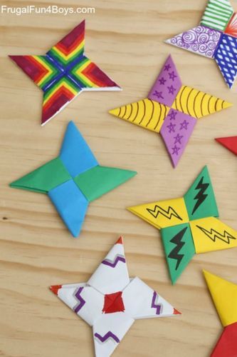 Upper Elementary: These paper ninja stars will bring you back to your childhood! Paper Ninja Stars, Ninja Stars, Ninja Star, Folding Origami, Cool Paper Crafts, Crafts For Boys, Origami Art, Upper Elementary, Kids Entertainment