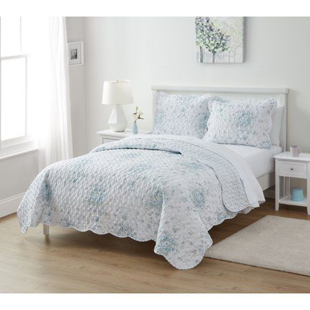 Bring comfort and botanical aesthetic to your home with the Simply Shabby Chic Gray Gardens 3-Piece Quilt Set, King. The elegant floral pattern with pastel blue and gray tones on a white background paired with smaller florals on the reversed side make this quilt the perfect addition to any bedroom. Rest peacefully with this amazingly comfortable soft washed microfiber quilt that wraps you in style and tranquility. Available in Twin, Full/Queen and King sizes and machine washable for easy care. G Farmhouse Shabby Chic Bedroom, Pastel Quilts, Floral Quilt Bedding, Blue Floral Quilt, French Cottage Bedroom, Guests Bedroom, Shabby Chic Duvet, Toile Bedding, Botanical Aesthetic