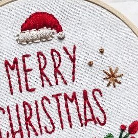 Cupofneedles♡Hand embroidery on Instagram: "Beginner friendly Christmas embroidery🎅" Christmas Embroidery Ideas, Beginning Embroidery, Christmas Hand Embroidery, Winter Embroidery, Embroidery Stitches Beginner, Holiday Embroidery, Christmas Embroidery Patterns, Christmas Embroidery Designs, Embroidery Christmas