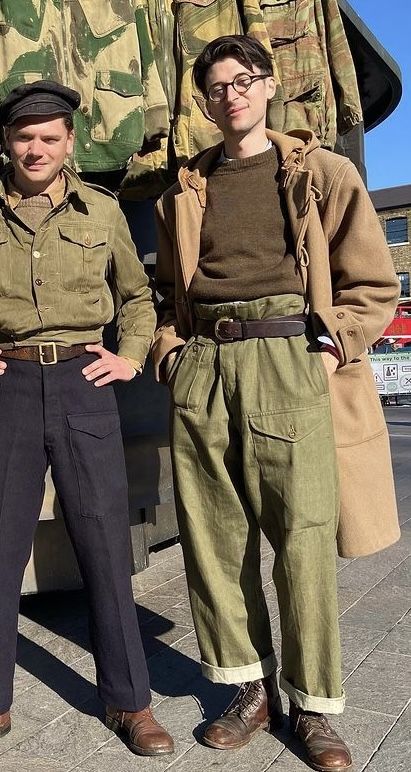 Milsurp Fashion, Vintage Pilot Outfit, 60s British Fashion, Vintage Farm Outfit, Wizard Clothes Aesthetic, Casual Adventure Outfit, Vintage Military Aesthetic, Archeologist Outfit Men, Tacticool Aesthetic