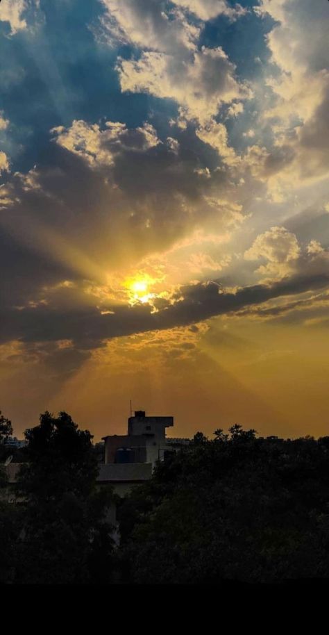 Morning Park Snapchat, Mumbai Sunset Snapchat, Navi Mumbai Photography, Navi Mumbai Aesthetic, Evening Nature Photography, Morning Clouds Sky Snap, Mumbai Morning Snapchat, Sun Sky Background, Mumbai Sunrise