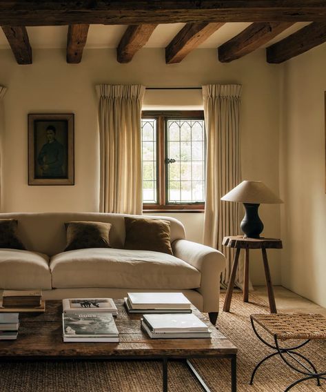 This sophisticated farmhouse is a convincing homage to Tudor architecture | Rustic Italian Farmhouse, Modern English Farmhouse, English Country Home, Modernist Interior, Marble Worktops, Italian Farmhouse, Interior Design Advice, Farmhouse Interior, English Country House