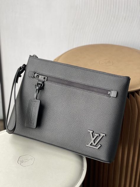 Louis Vuitton Bag Men, Lv Virgil Abloh, Louis Vuitton Mens Bag, Ipad Pouch, Waist Bag Women, Leather Work Bag, Louis Vuitton Monogram Bag, Mens Bags Fashion, Louis Vuitton Gucci