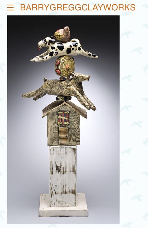 Totem Ideas, Totem Pole Art, Tattoos Animals, Garden Totems, Pole Art, Ceramic Home, Raven Art, Paper Mache Sculpture, Pottery Workshop