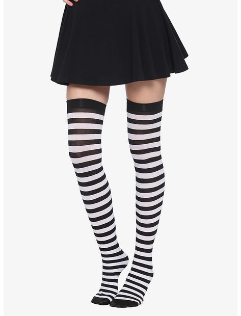 Black And White Tights, Striped Thigh High Socks, White Thigh Highs, Grunge Looks, Emo Outfits, Thigh High Socks, Dream Style, Girls Socks, A Skirt