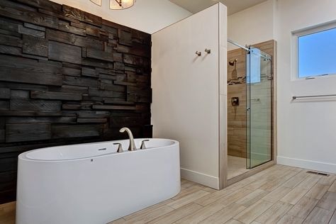 Burnt Timber, Asian Bathroom, Simplified Living, Charred Wood, Sugi Ban, Wood Building, Shou Sugi Ban, Wood Accent Wall, Interior Accents