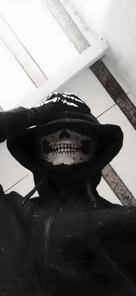 Skeleton Mask Aesthetic, Sheisty Mask Aesthetic Guy, Ghost Mask Aesthetic, Mask Men Aesthetic, Dark Aesthetic Outfits Boy, Skull Mask Aesthetic, Masked Men Pfp, I Love Masked Men, Creepy Mask Aesthetic