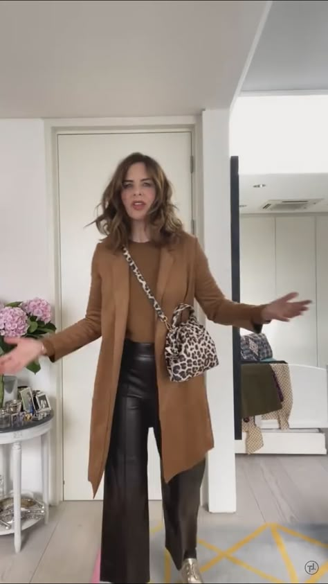 Trinny Woodall 2022, Trinny Woodall Style 2023, Trinny Woodall Style, Watching Soccer, Winter Outfit Ideas For Women, Wardrobe Essentials For Women, Trinny Woodall, Stylish Outfits For Women Over 50, Leather Pants Outfit