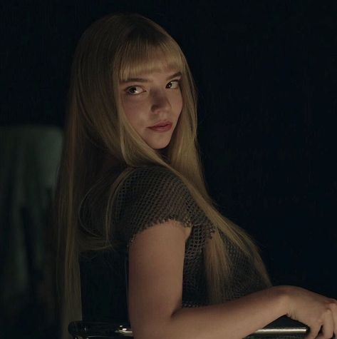 hourly anya taylor-joy on Twitter: "can't believe anya taylor-joy carried this film on her back… " Illyana Rasputin, Anya Joy, Rita Skeeter, Joy Taylor, Whatsapp Theme, The New Mutants, In Gif, Foto Poses, Anya Taylor Joy