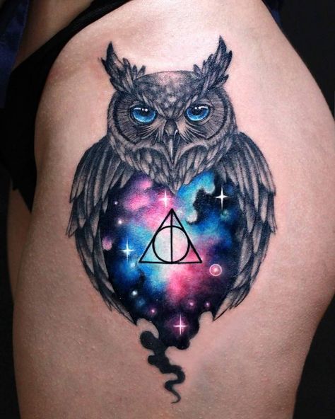 Owl Tattoo Back, Color Tattoo Ideas, Tattoo Ideas Beautiful, Simple Owl Tattoo, Wolf Tattoo Meaning, Skin Color Tattoos, Simple Owl, Colour Tattoo For Women, Potter Tattoo