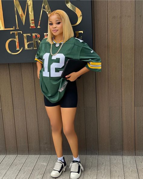 American Football Jersey Outfit, Football Jersey Outfit, American Football Jersey, Jersey Outfit, Football Jersey, Football Jerseys, American Football, Girl Outfits, Football