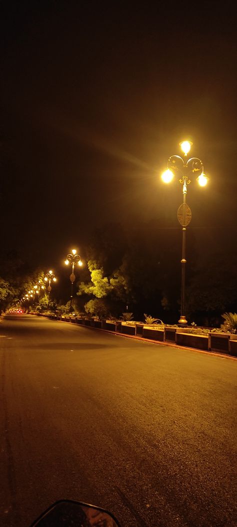 Aesthetic Pictures Street Night, Chandigarh Night View, Ernakulam City Night, Late Night Street Pics, Hyderabad Aesthetic Night, Bangalore Aesthetic Night, Jaipur Night Snapchat, Bhubaneswar City Photography, Bangalore Night Snap