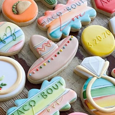 Taco About Love Cookies, Taco Rehearsal Dinner, Fiesta Rehearsal Dinner, Fiesta Cookies, Taco Bout Love, Wedding Shower Cookies, Shower Cookies, Wedding Shower Favors, Mexican Party