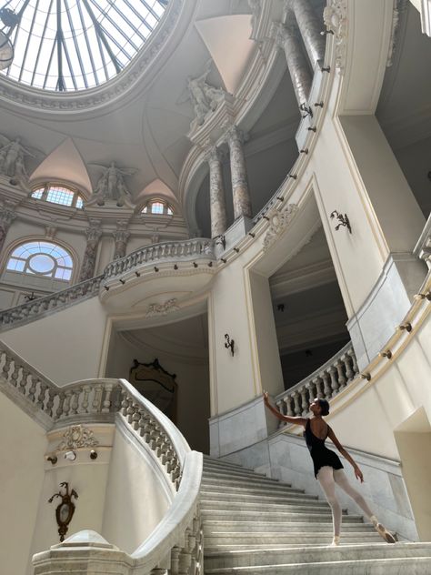 Alicia Alonso building in Old Havana💗 #ballet #ballerina #balletdancer #balletcore #balletschool New York Ballet Aesthetic, Ballet Studio Design, Ballet School Aesthetic, Ball Room Aesthetic, Ballet Motivation, England School, Ballerina Aesthetic, Royal Ballet School, Professional Ballerina