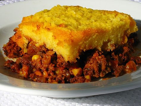 Hot Tamale Pie. My picky 3 year old even loved it! For the top I used 2 boxes Jiffy Cornbread Mix, 2 eggs, & 2/3 c. milk instead. Easy Tamale Pie, Beef Tamale Pie, Easy Tamales, Tamale Pie Recipe, Tamale Casserole, Jiffy Corn Muffin Mix, Tamale Pie, Jiffy Cornbread, Cornbread Mix