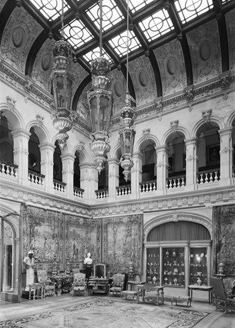 Mentmore Towers, interior of the Grand Hall. Mentmore Towers Interior, Mentmore Towers, Regency London, Wayne Manor, English Houses, Castle Home, Classical House, English Interior, Castle Mansion