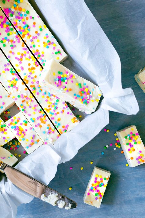 3 Unexpected Ways to Use a Box of Cake Mix — 1 Ingredient, 3 Ways Quick Fudge Recipe, Funfetti Fudge, Rhubarb Coffee Cakes, Pudding Flavors, Apple Dump Cakes, Spring Cake, Box Cake Mix, White Cake Mixes, 4 Ingredient