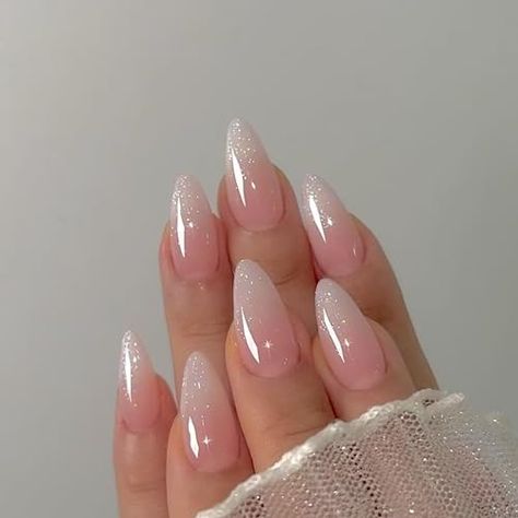 Spring Nails Ombre 2024: Cute, Glitter, French, and Pastel Color Ideas Composition Techniques, Natural Gel Nails, 2023 Nails, Glitter Rosa, Pink Ombre Nails, Ombre Nails Glitter, Colorful Nails, Ombre Pink, Ombre Nail Designs