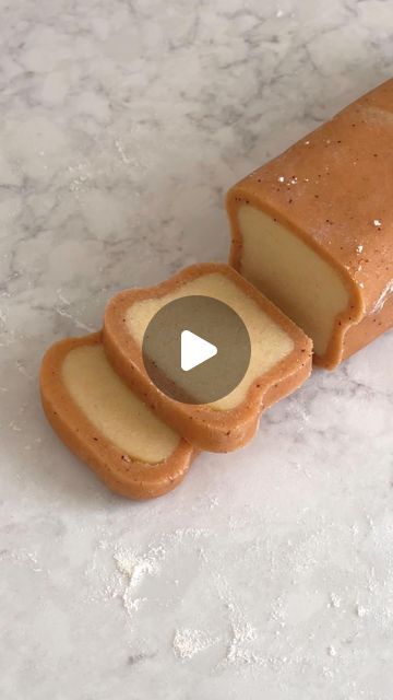 yujung 유정 on Instagram: "butter toast cookies 2.0 🍞🧈

recreated my butter toast cookies from 2022 but made them even better with a brown butter toast crust ! 

details: mini toast shaped butter cookies with a brown butter toast crust & mini butter on top

❕please do not repost my videos without permission.

#toast #butter #bread #cookies #buttercookies #brownbutter #baking #homebaking #dessert #aesthetic #cute #베이킹 #홈베이킹 #버터 #토스트 #빵 #쿠키 #버터쿠키" Toast Cookies, Toast Butter, Aesthetic Cookies, Mini Toast, Dessert Aesthetic, Peanut Butter Toast, Butter Toast, Bread Cookies, Baking Decorating