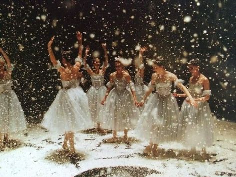 Bellatrix Lestrange, Nutcracker Ballet, Ballet Photography, Princess Aesthetic, Dance Photography, White Dresses, 인물 사진, Story Instagram, Just Dance