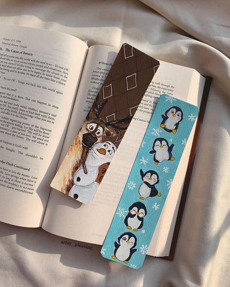 Painted Mirror Art, Handmade Bookmarks Diy, Diy Crafts Love, Paper Art Design, Diy Crafts Bookmarks, Sky Art Painting, Bookmarks For Books, Creative Bookmarks, Handmade Bookmarks