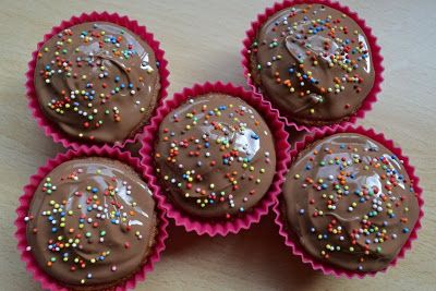 Cupcakes de chocolate con cobertura de chocolate con leche Cupcake, Internet